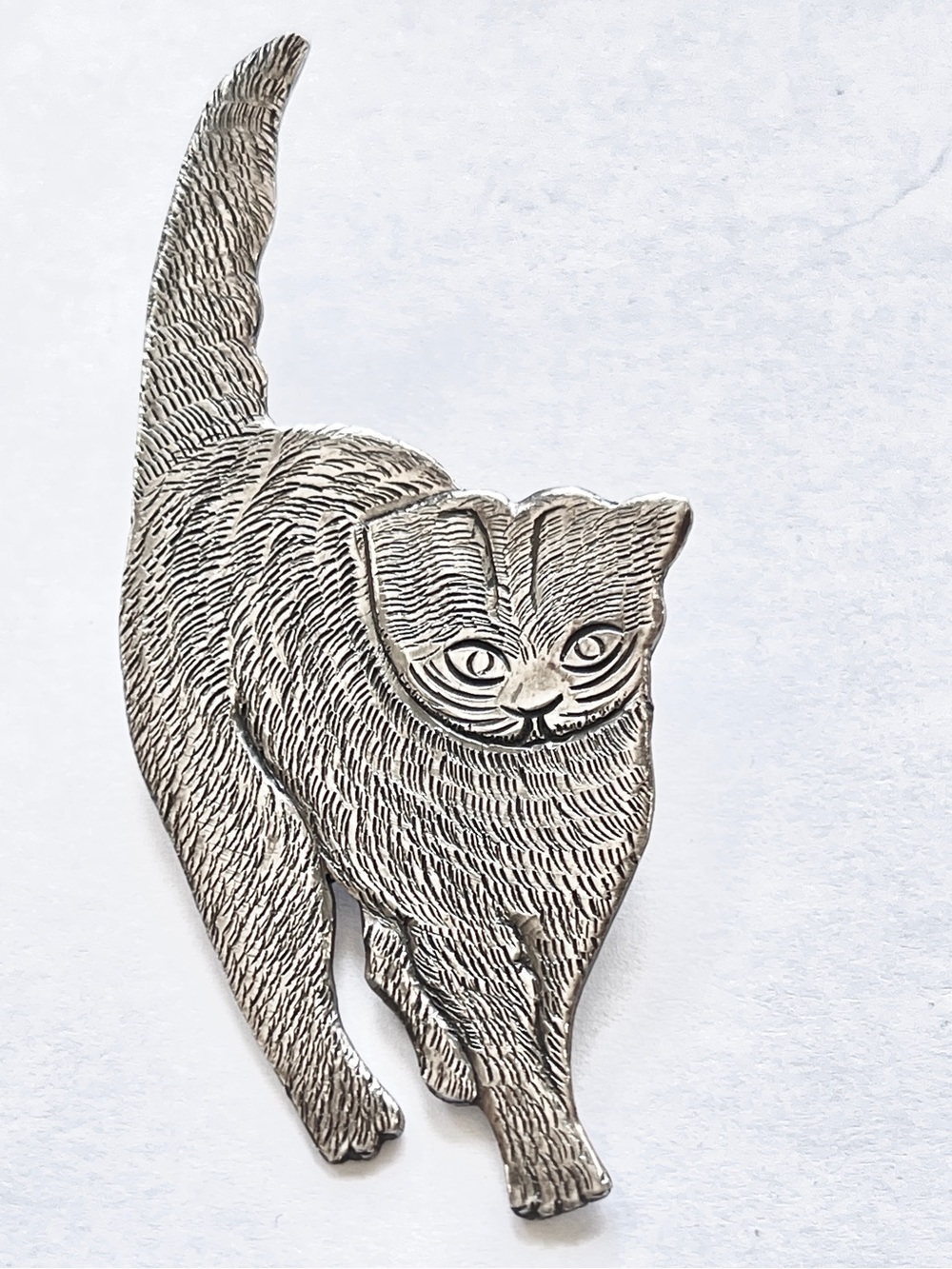 Vintage Carved Sterling Silver Cat Kitten Brooch 2.5” 8.7g